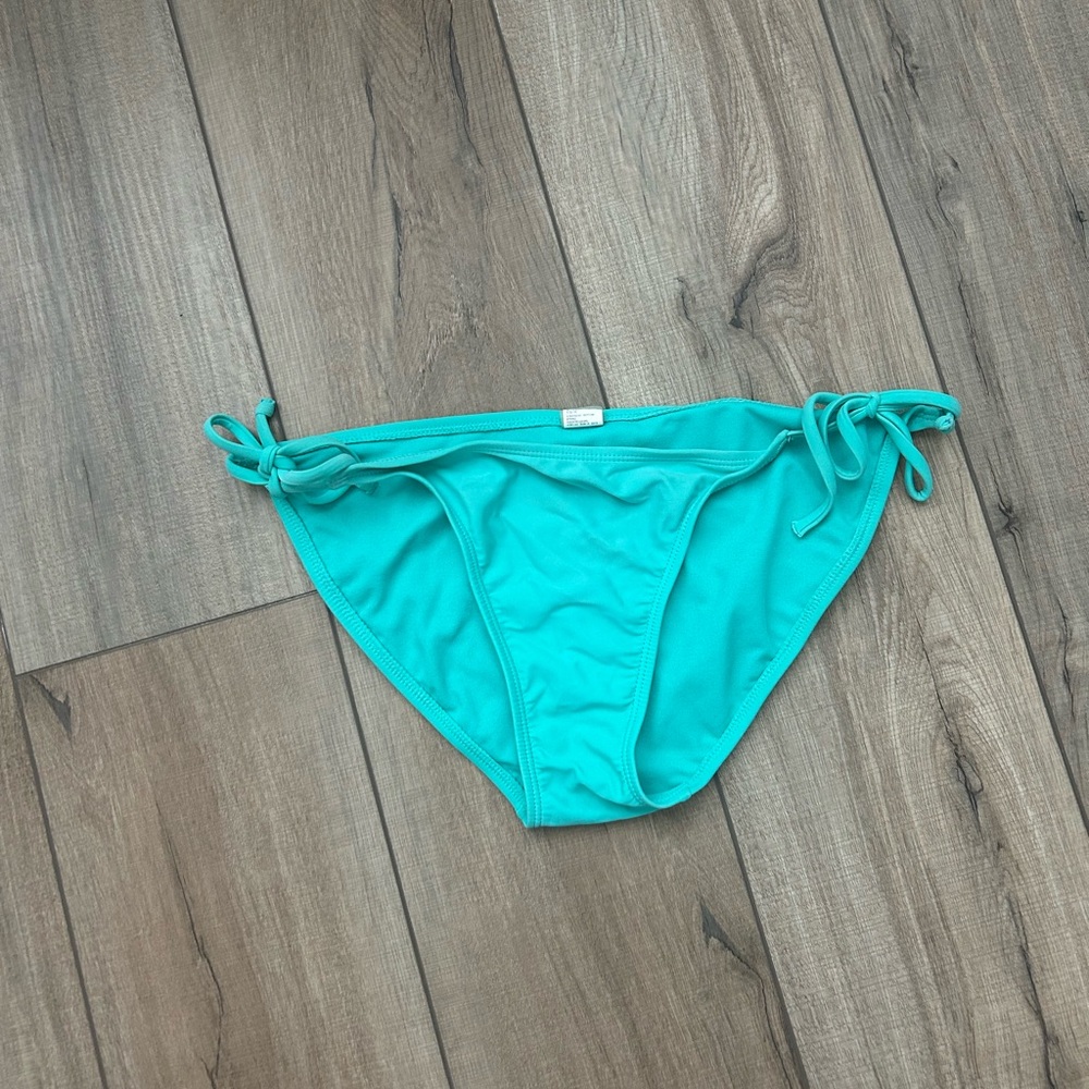 Women’s Old Navy Turquoise String Bikini Swim Bottom - size M